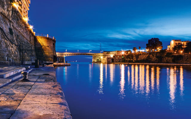 Taranto & the Alta Murgia